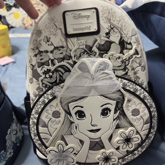 Loungefly Handbags - Loungefly Alice in Wonderland Sketch